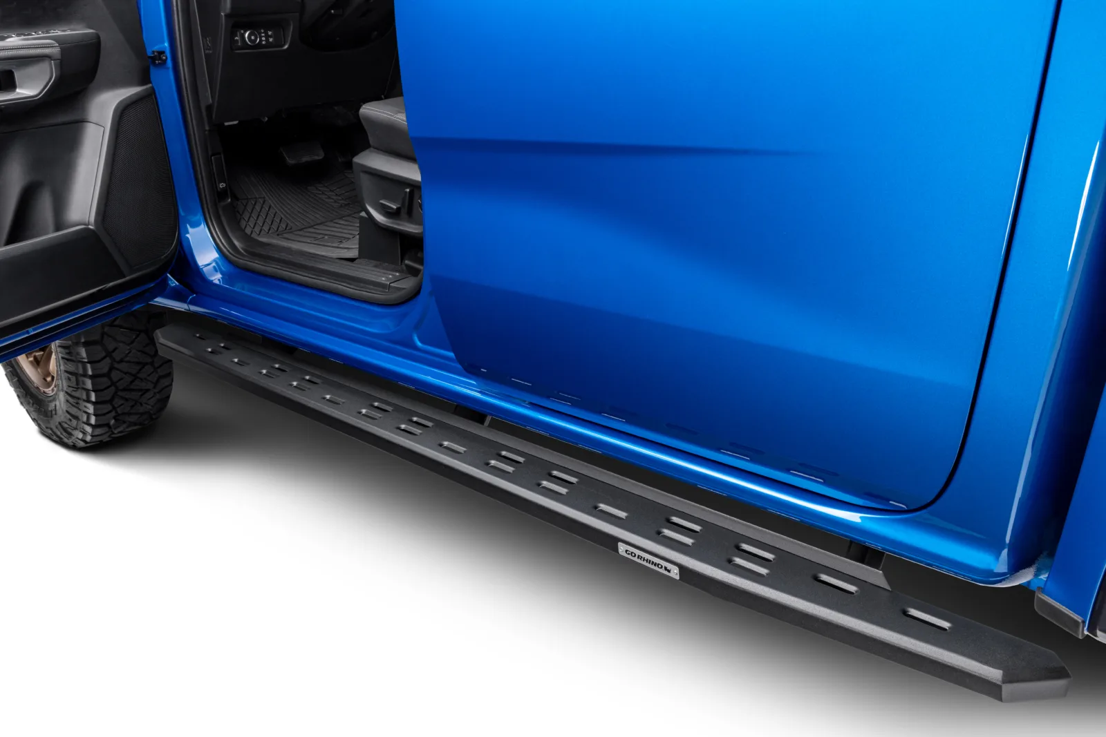 RB30 Slim Line Running Boards with Mounting Bracket Kit
