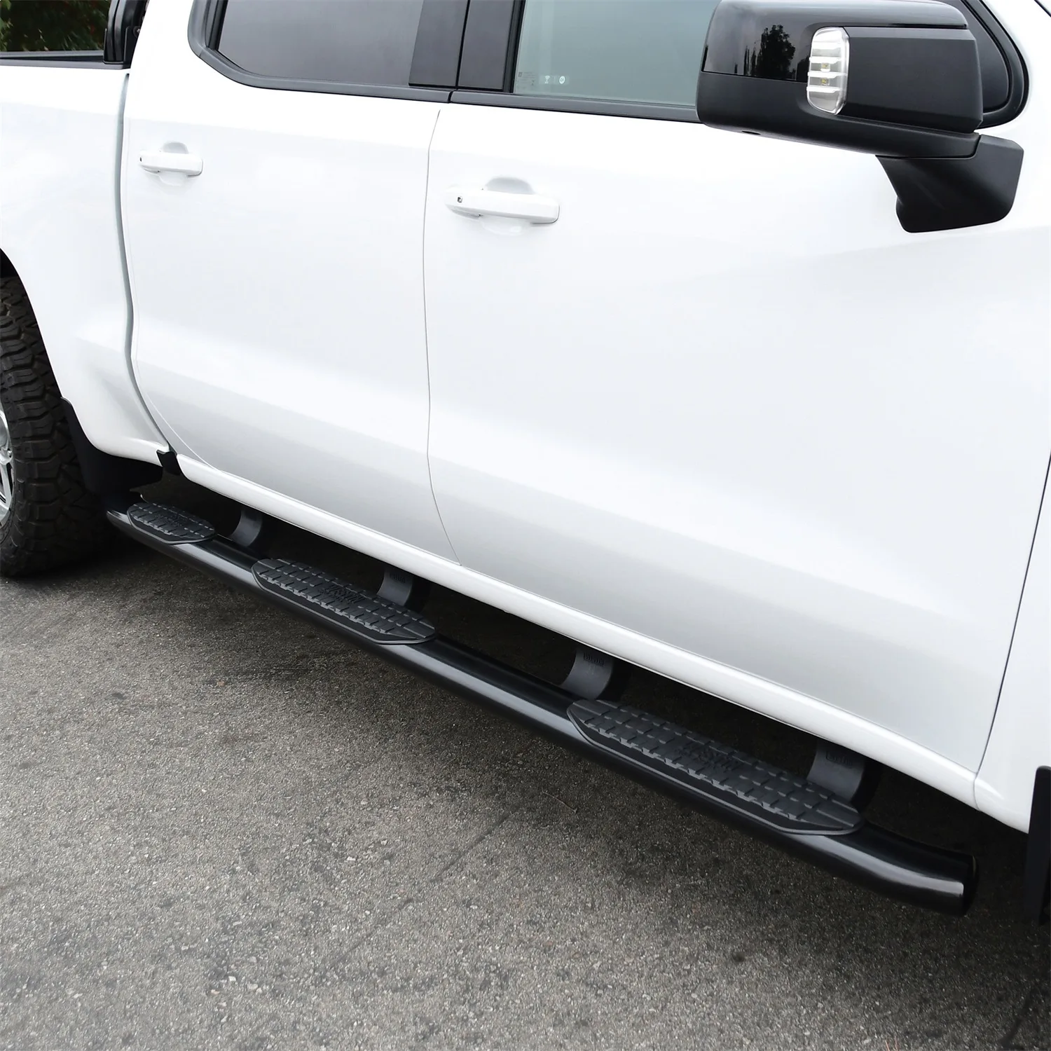 Westin PRO TRAXX 5 Oval W2W Nerf Step Bars