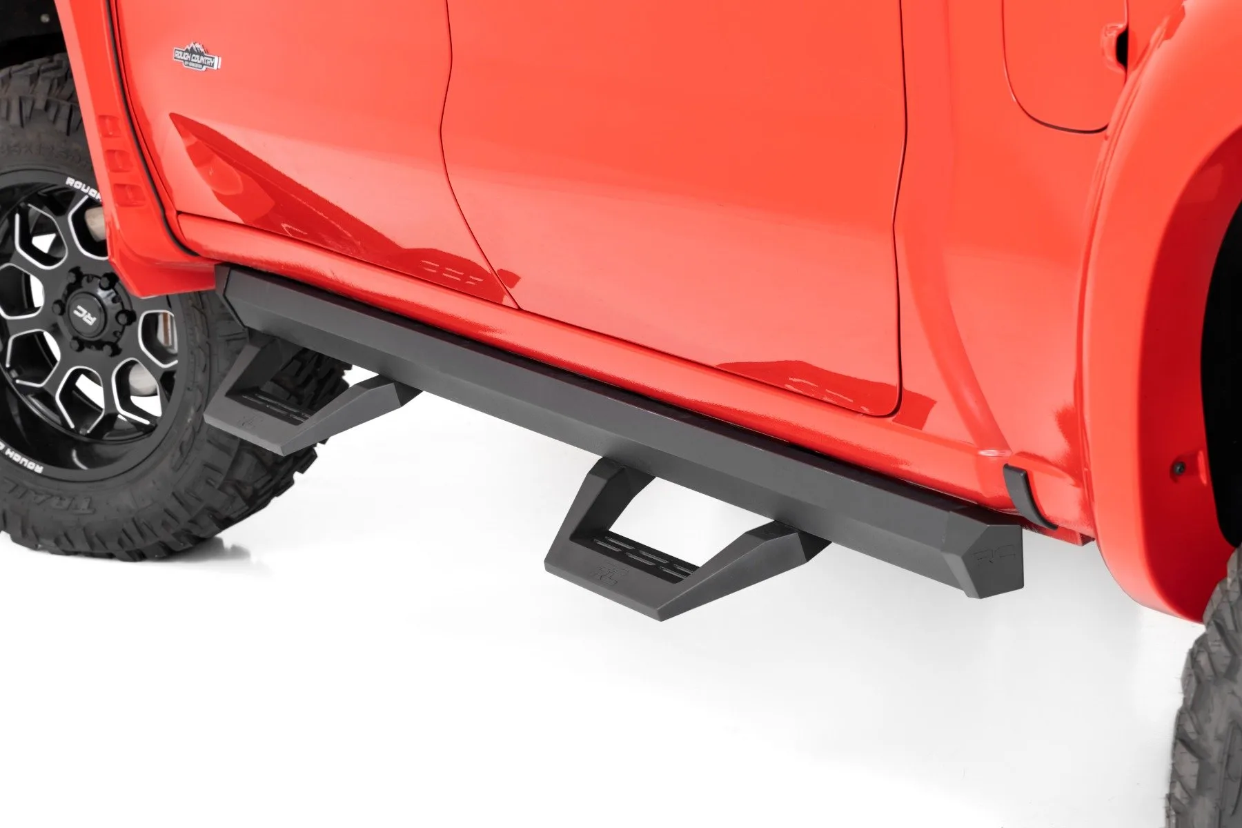 Rough Country SRX2 Adj Aluminum Step; Crew Cab; Chevy/GMC 1500/2500HD (19-24)