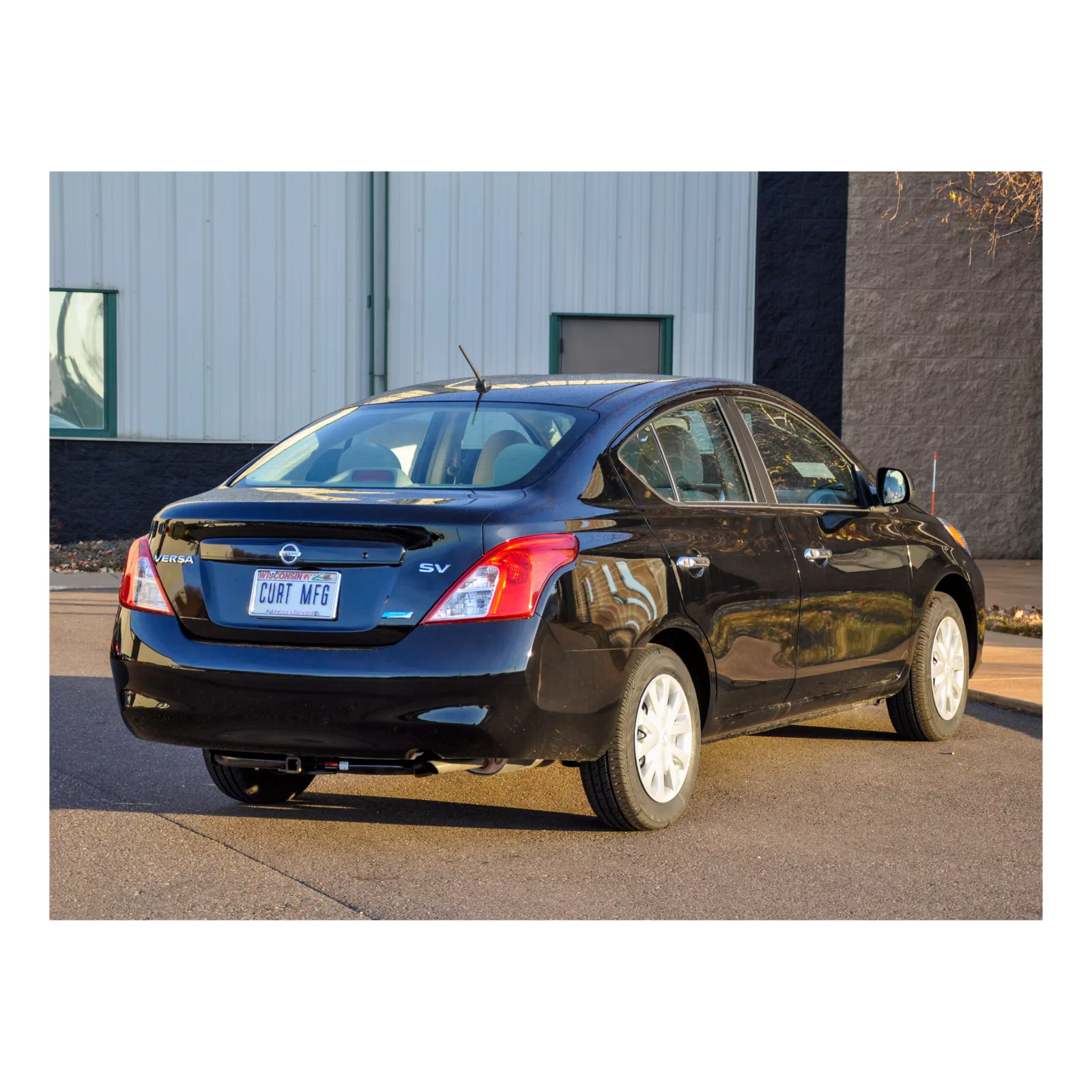 Class 1 Trailer Hitch, 1-1/4″ Receiver, Select Nissan Versa