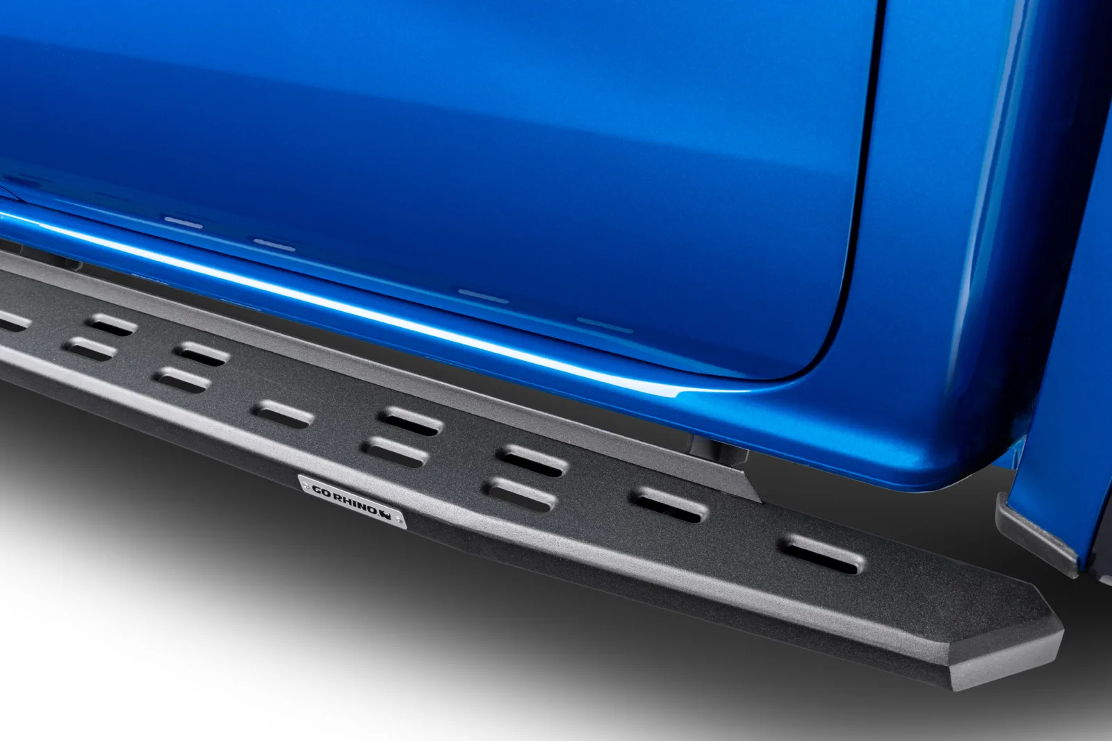 RB30 Slim Line Running Boards with Mounting Bracket Kit