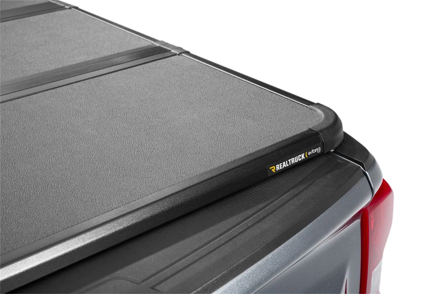 BBQL-EX_Solid_Fold_ALX_22-Silverado_Detail_Badge_RT