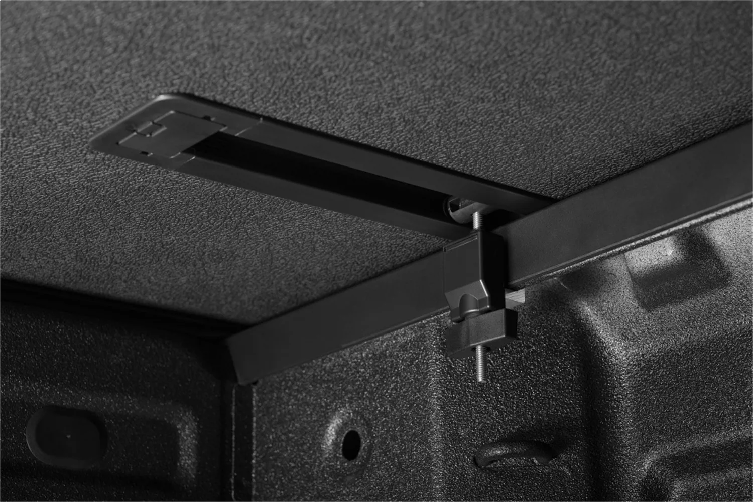 BBQL-EX_Solid_Fold_ALX_22-Silverado_Detail_Clamp