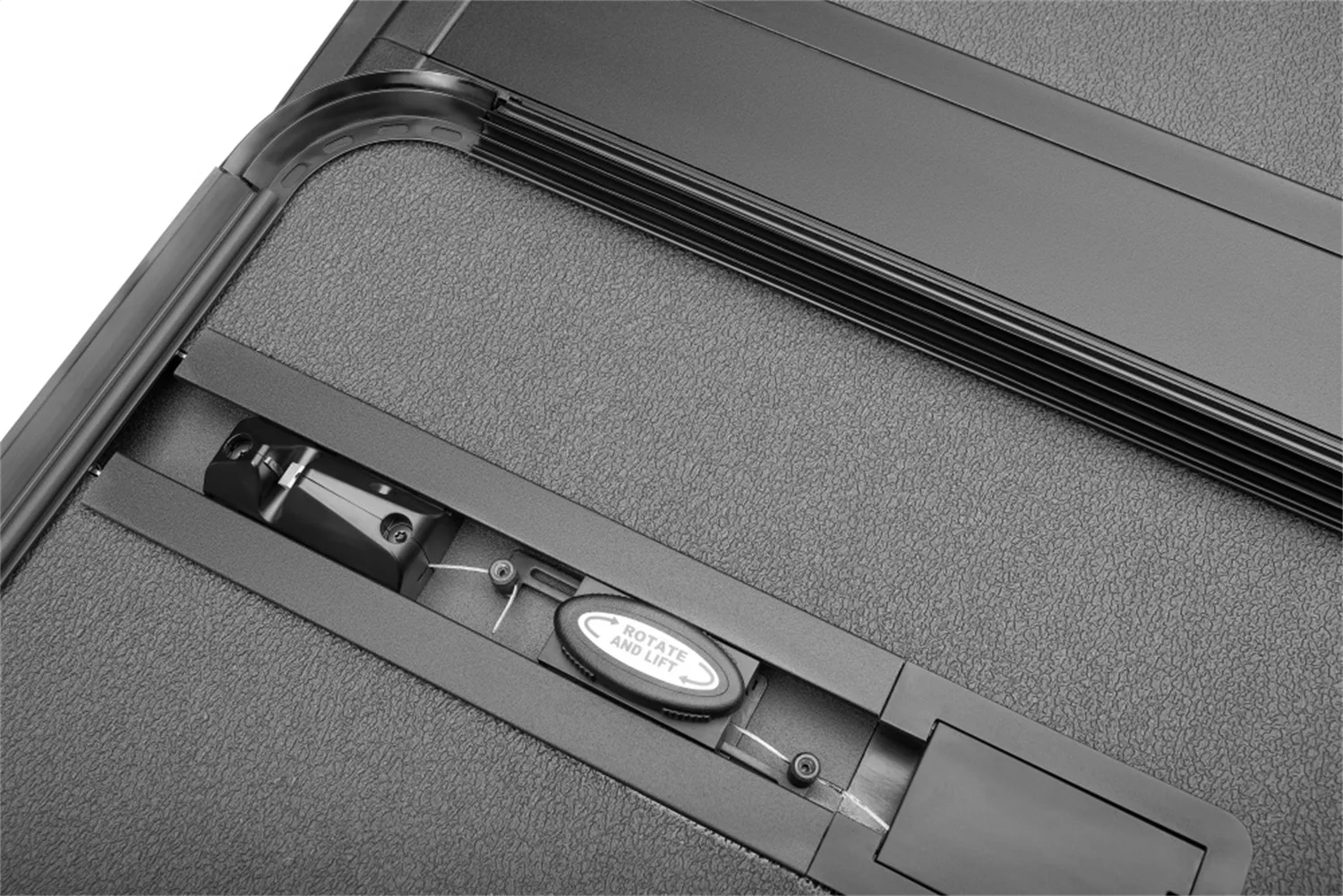 BBQL-EX_Solid_Fold_ALX_22-Silverado_Detail_Latch-Close-up