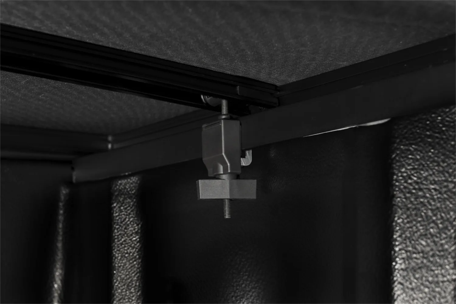 Trifecta Signature 2.0 - Nissan Titan XD 6.5ft 2016-25 without rail system - Tonnneau Cover