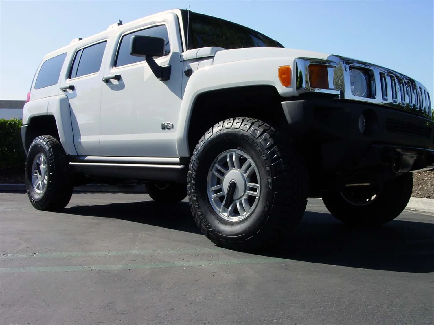 PowerStep Electric Running Board - 05-10 Hummer H3, 09-19 Hummer