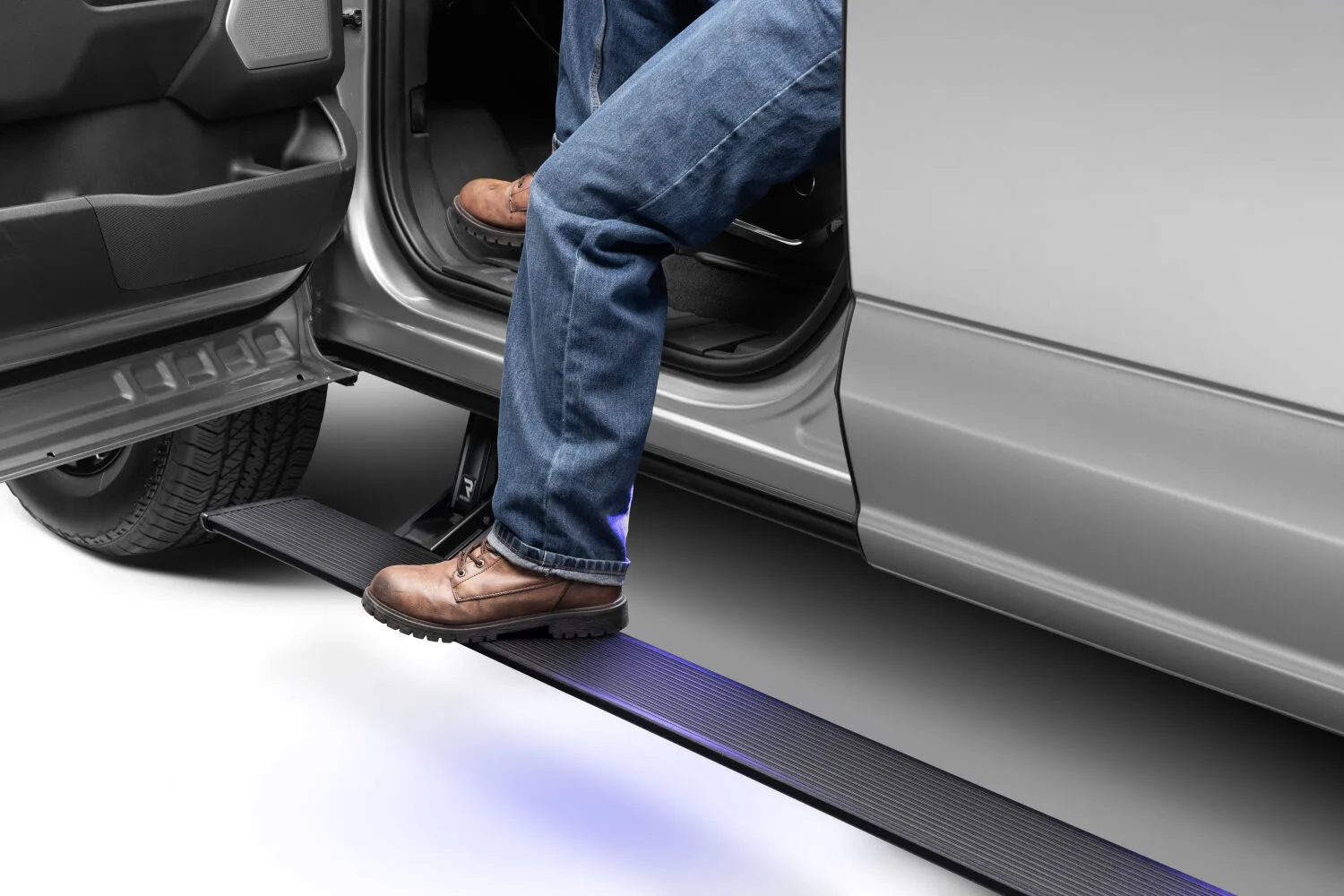 PowerStep Xtreme Running Board - 21-25 Ford F-150, Exc. Raptor and Hybrid