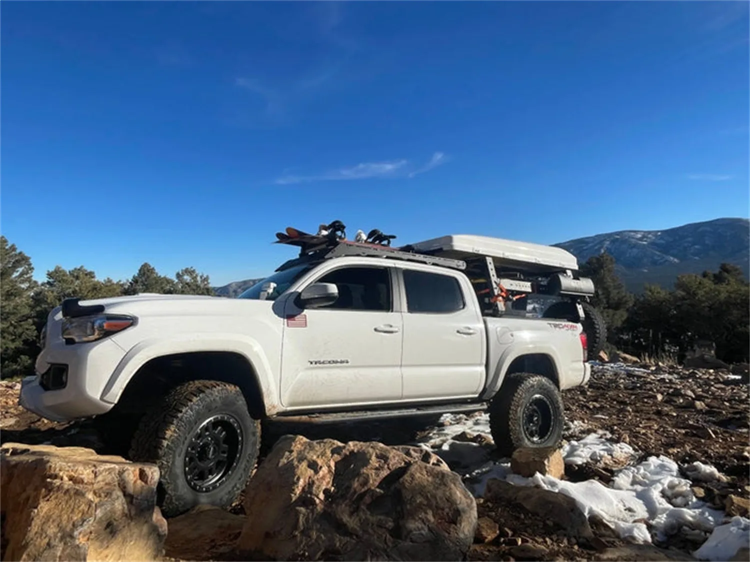 BKKM-2022_Toyota_Tacoma_Revo_Steps-10