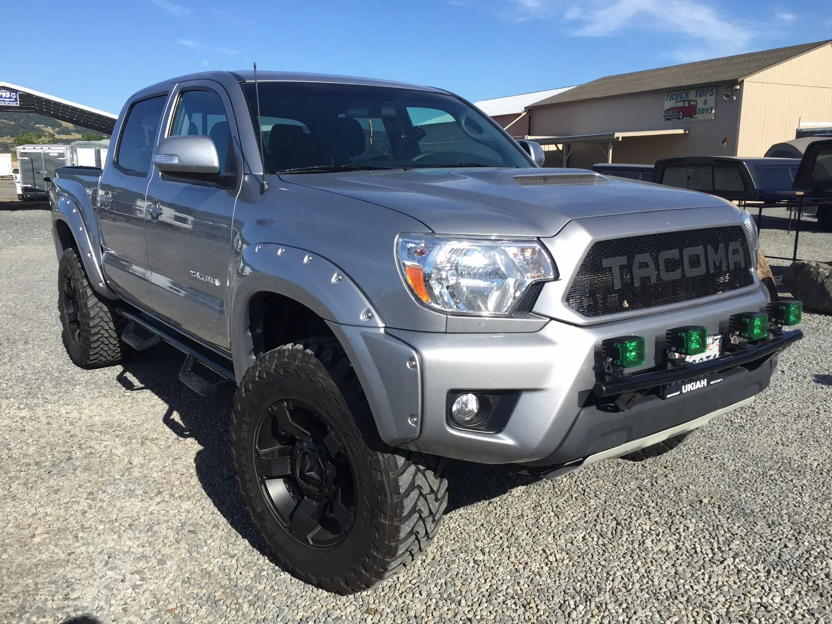 Toyota Tacoma with Bushwacker Pocket Style Fenders