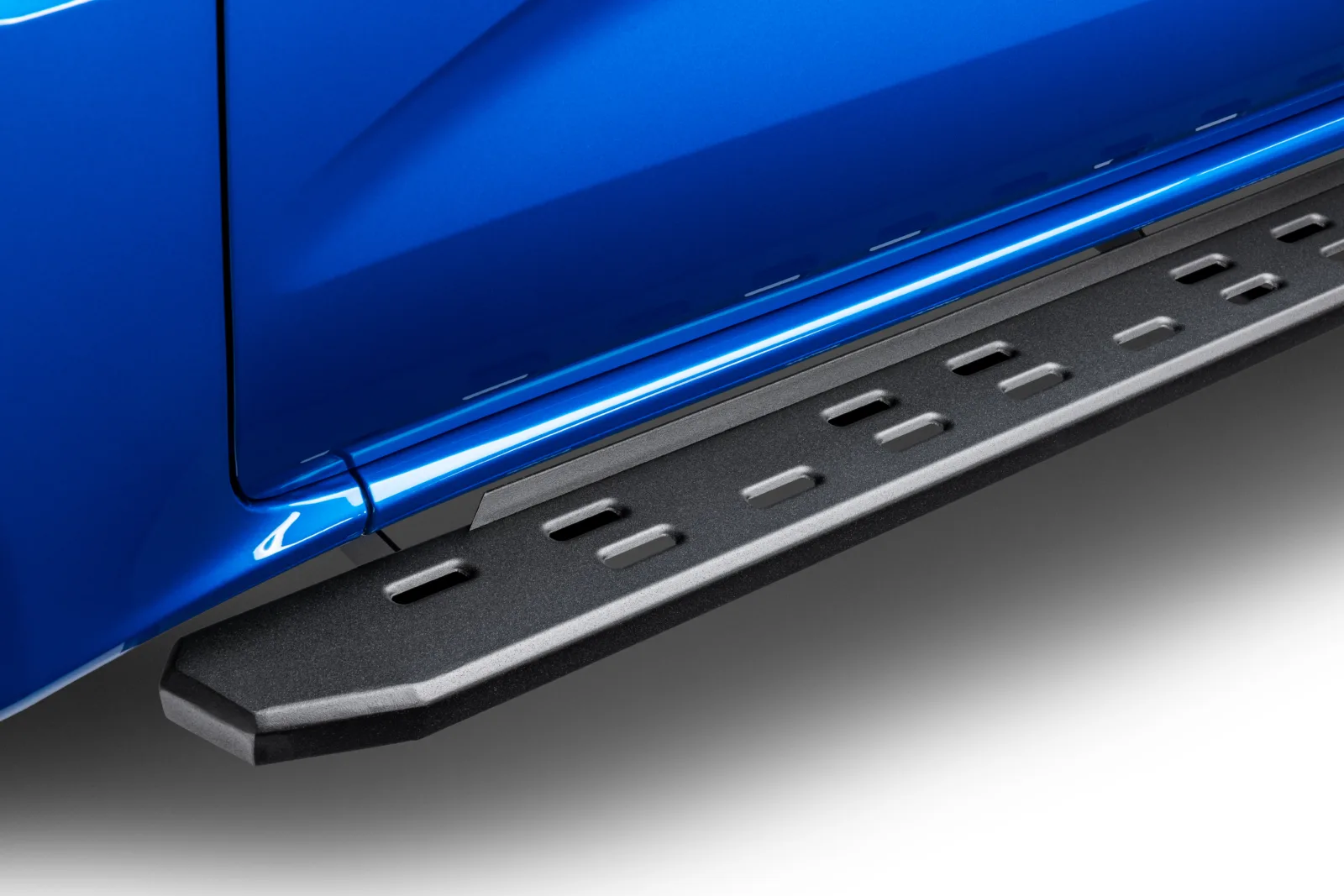 RB30 Slim Line Running Boards with Mounting Bracket Kit
