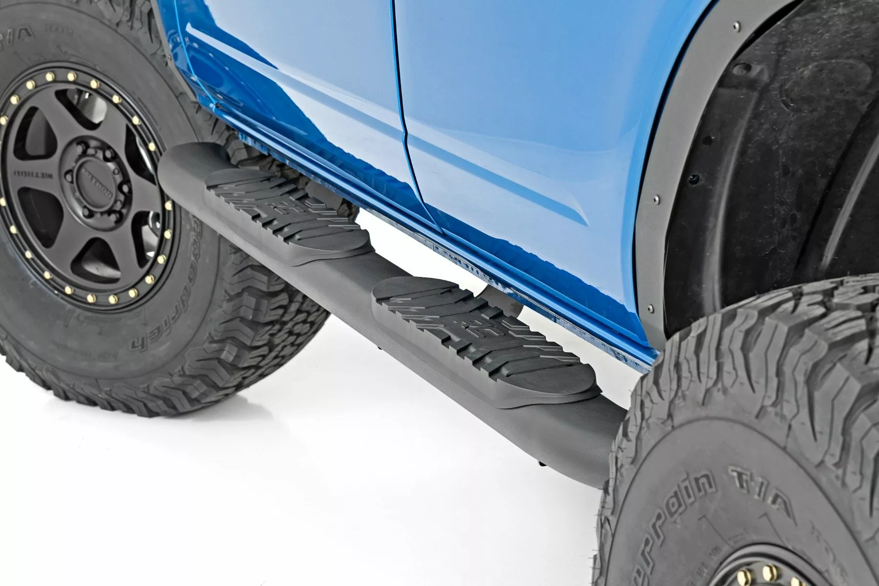 Rough Country Oval Nerf Step; 4-Door; Black; Ford Bronco 4WD (2021-2023)
