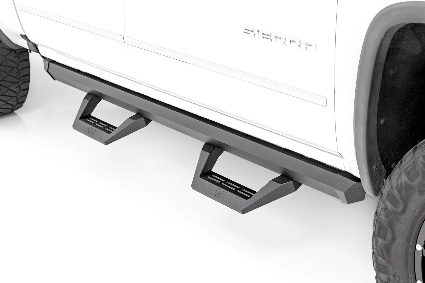 Rough Country SRX2 Adj Aluminum Step; Crew Cab; Chevy/GMC 1500/2500HD/3500HD (07-18)